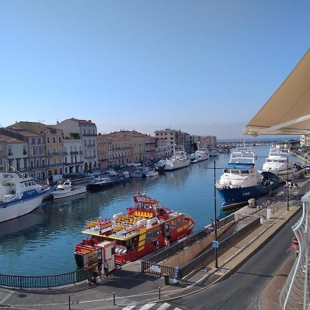 Grand T2 Au Coeur De Ville Avec Vue Sur Quais Et Mer Sete Bagian luar foto