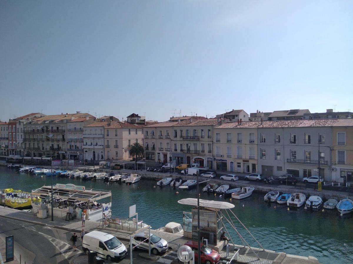 Grand T2 Au Coeur De Ville Avec Vue Sur Quais Et Mer Sete Bagian luar foto